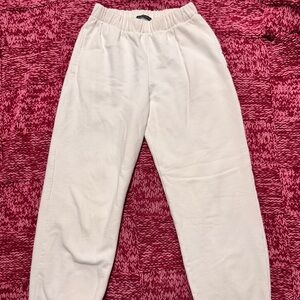 Brandy Melville White Sweatpants w/ Elastic Waist Joggers